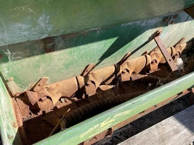 Image of John Deere Van Brunt equipment image 3