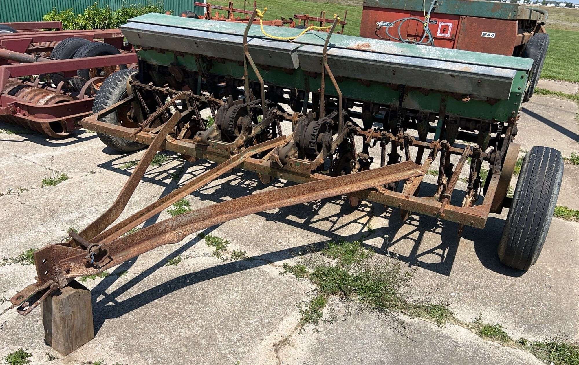 John Deere Van Brunt Equipment Image0