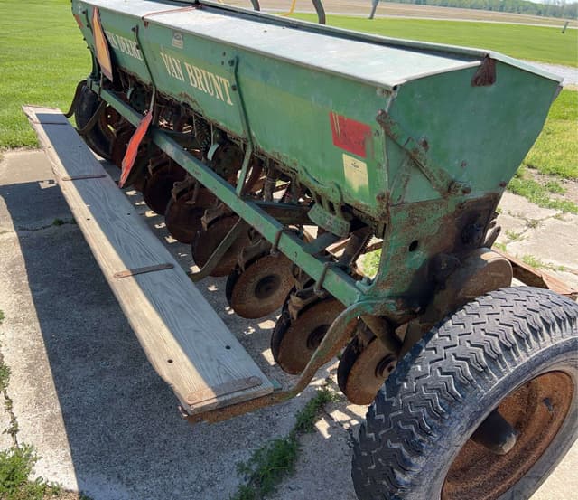Image of John Deere Van Brunt equipment image 3
