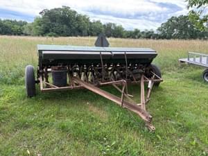 John Deere Van Brunt Image