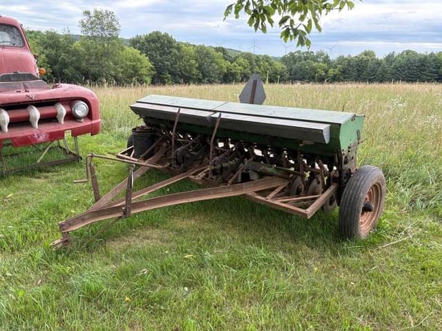 Image of John Deere Van Brunt equipment image 2