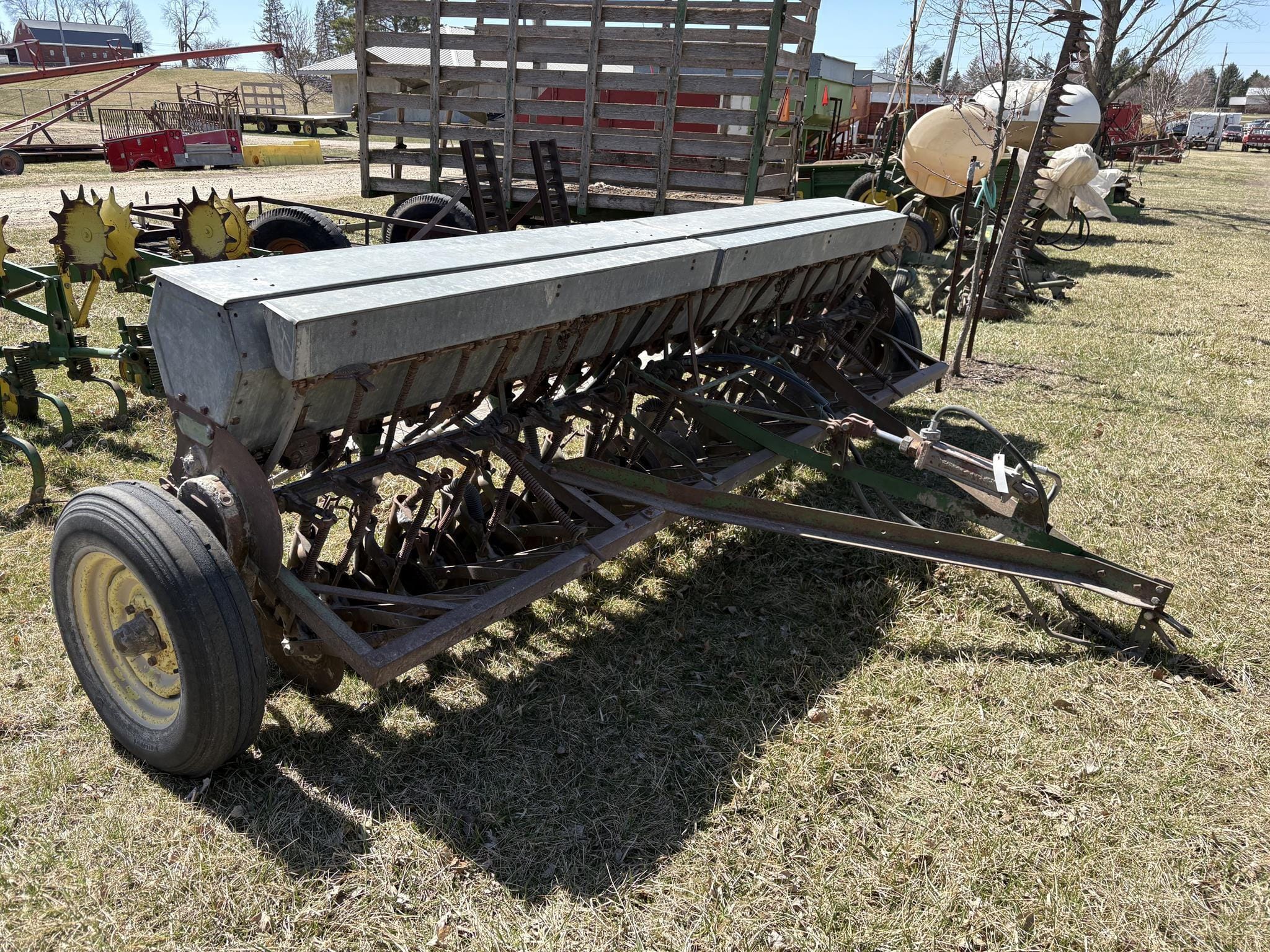 John Deere Van Brunt B Equipment Image0