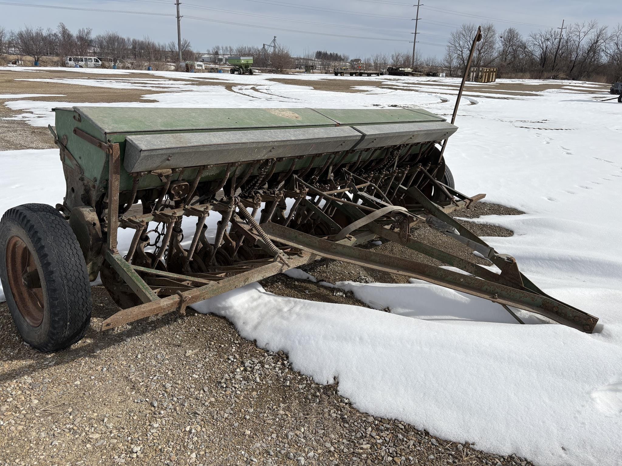 John Deere Van Brunt B Equipment Image0