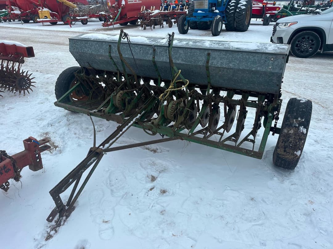 Image of John Deere Van Brunt B Image 0