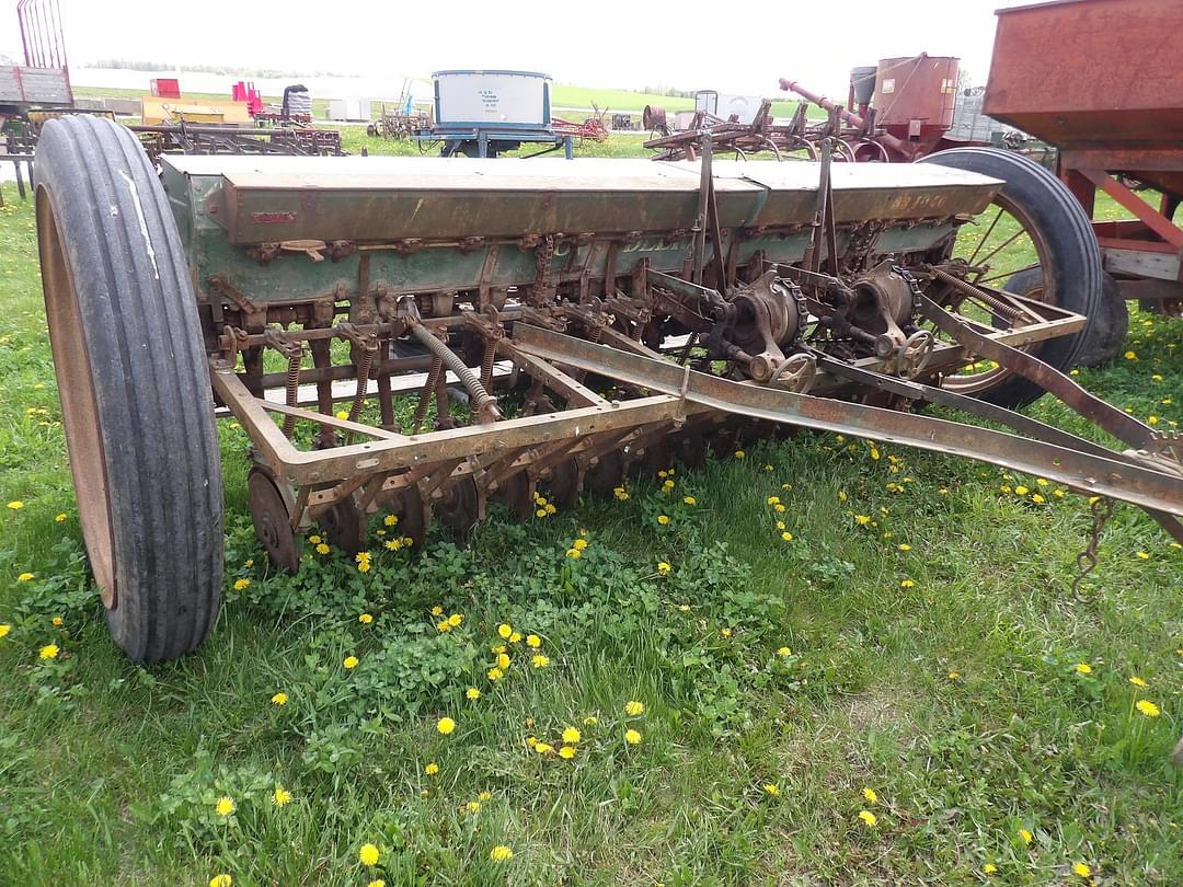 Image of John Deere Van Brunt B Primary image