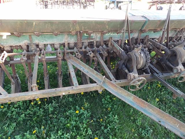 Image of John Deere Van Brunt B equipment image 3