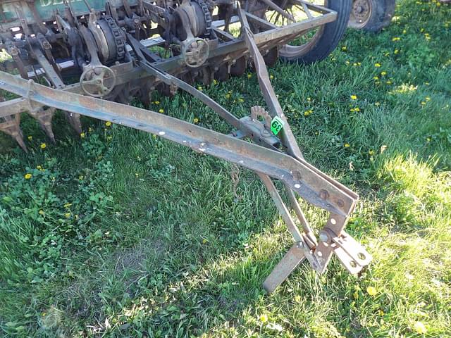 Image of John Deere Van Brunt B equipment image 2