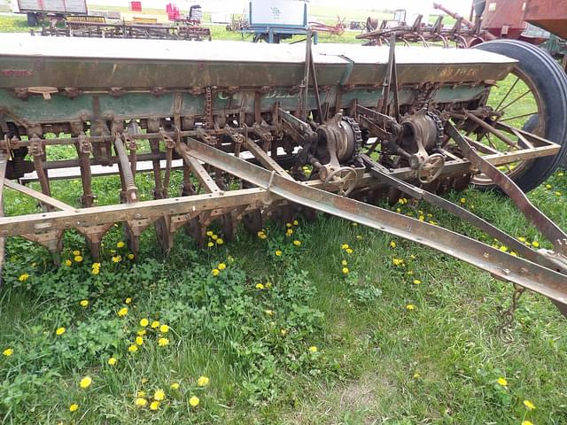 Image of John Deere Van Brunt B equipment image 1