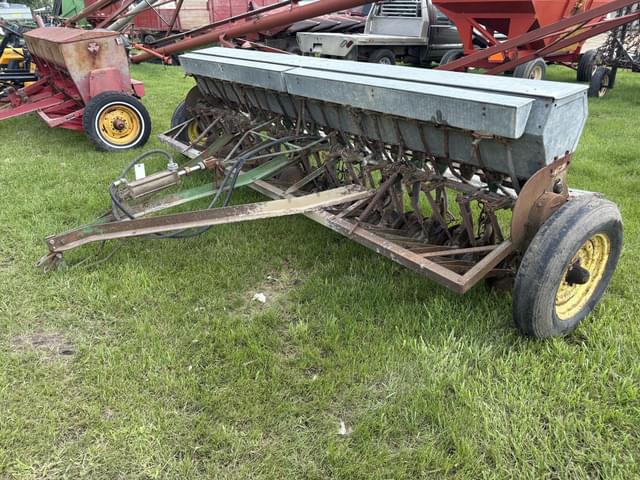 Image of John Deere Van Brunt B equipment image 1