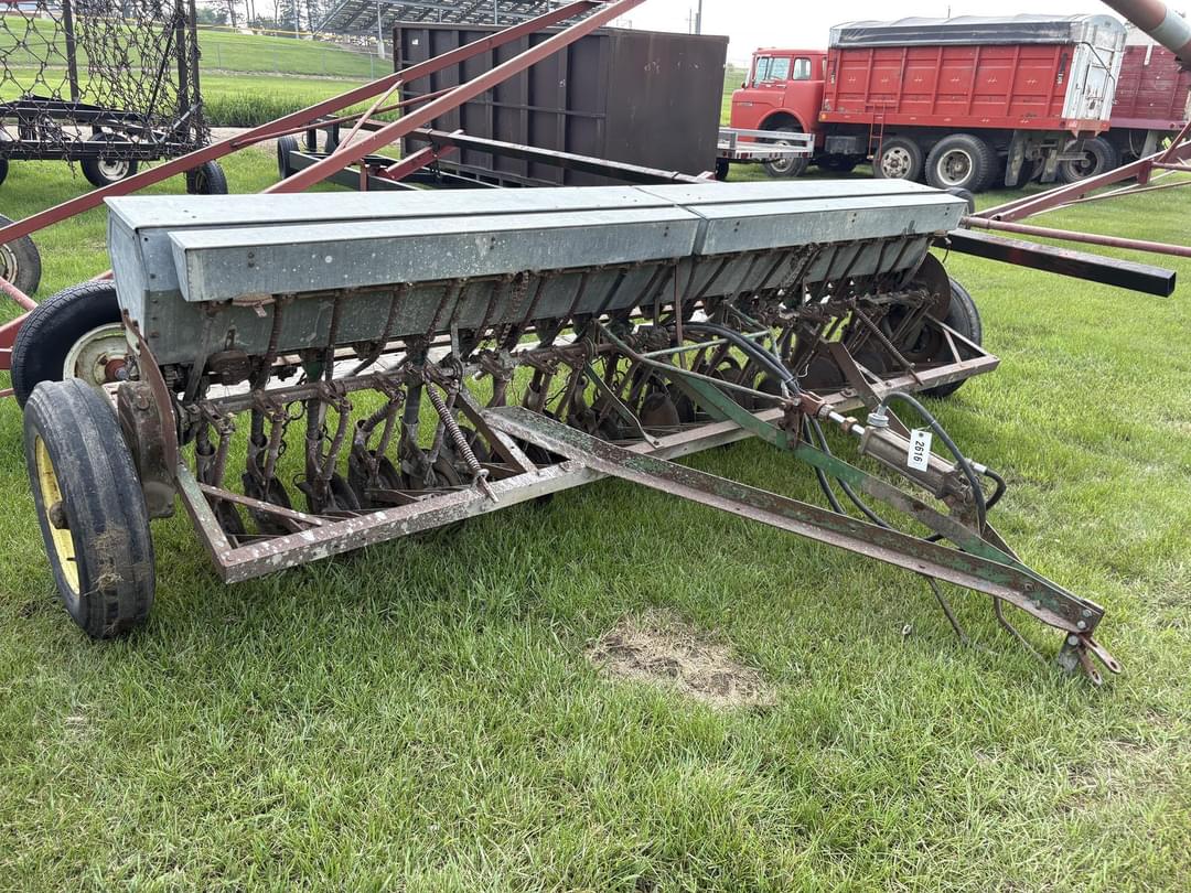 Image of John Deere Van Brunt B Primary image