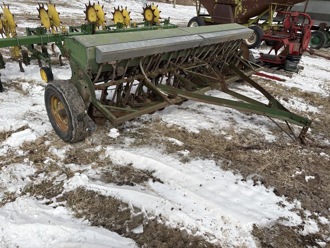 Image of John Deere Van Brunt B Image 1