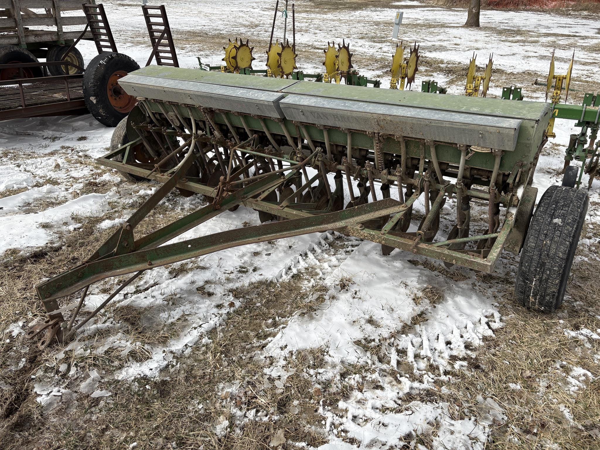 John Deere Van Brunt B Equipment Image0