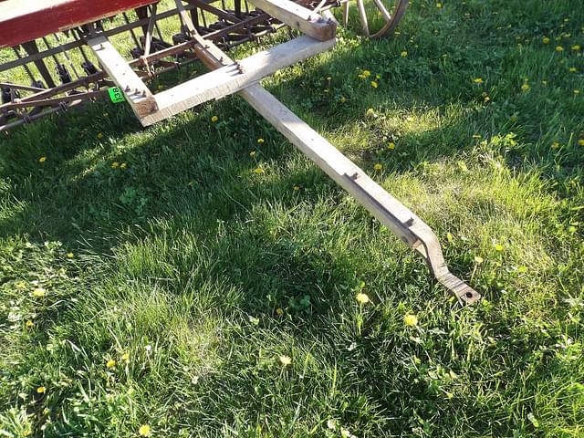 Image of John Deere Van Brunt B equipment image 1