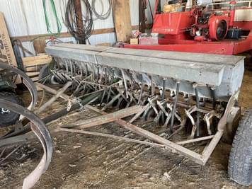 Main image John Deere Van Brunt B