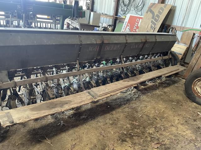 Image of John Deere Van Brunt B equipment image 1