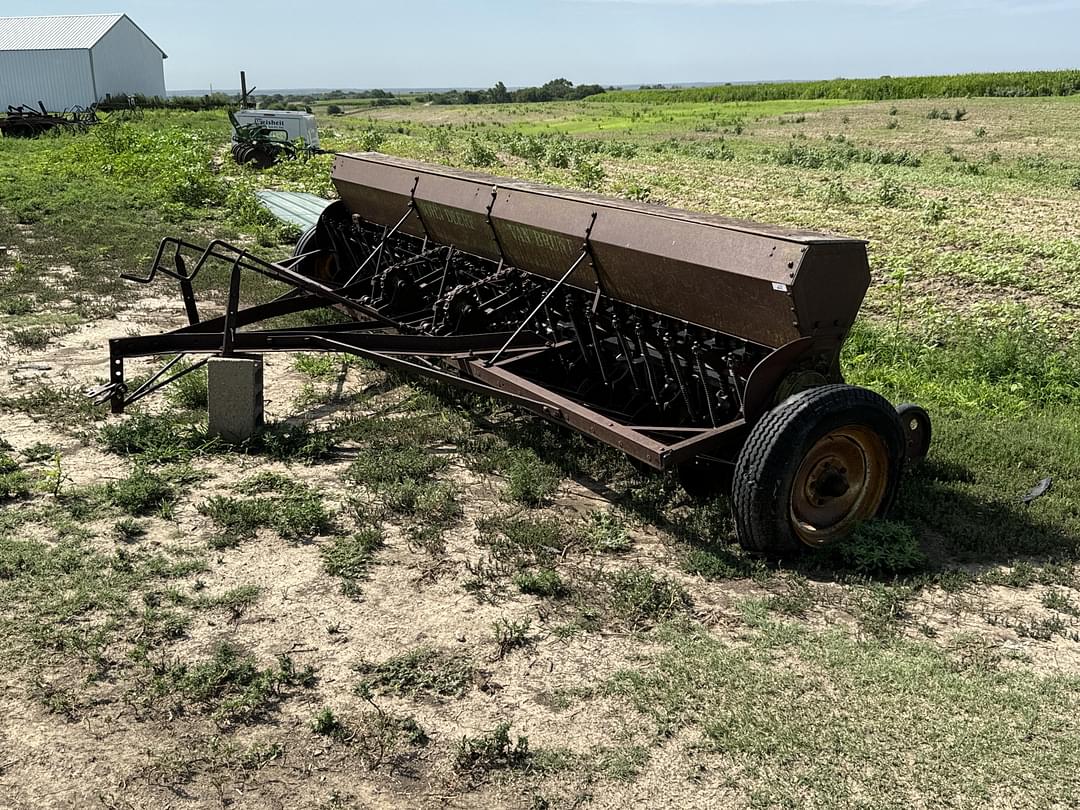 Image of John Deere Van Brunt Primary image