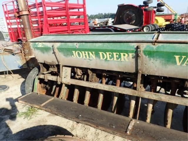Image of John Deere Van Brunt equipment image 4