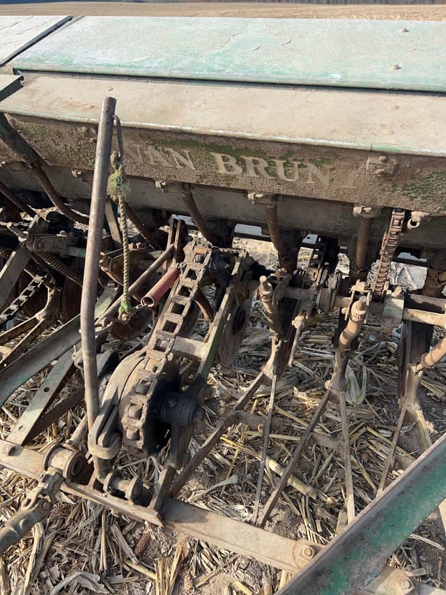 Image of John Deere Van Brunt equipment image 2