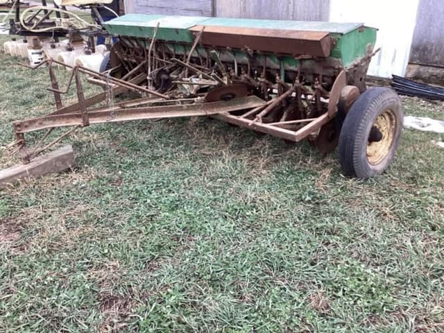 Image of John Deere Van Brunt equipment image 1