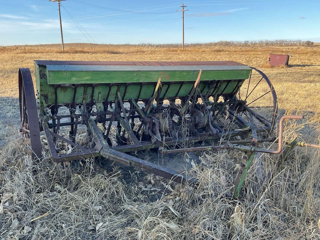 Image of John Deere Van Brunt Primary image