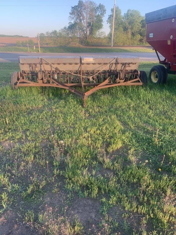 Main image John Deere Van Brunt B