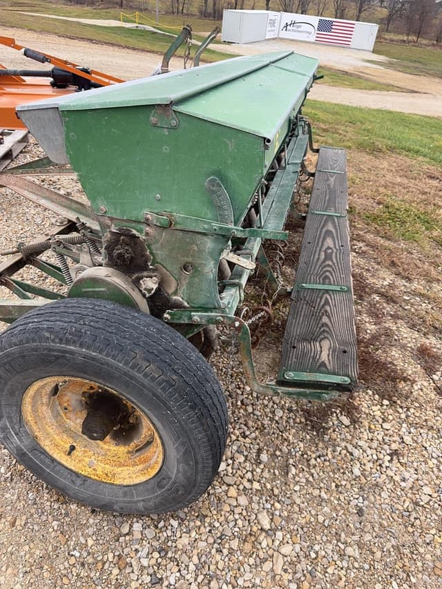 Image of John Deere Van Brunt equipment image 2