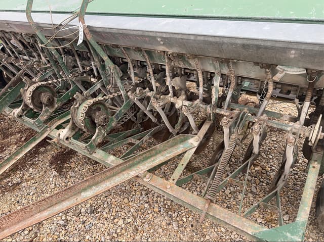 Image of John Deere Van Brunt equipment image 1