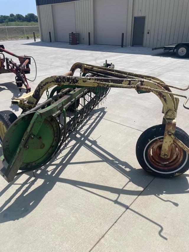 Image of John Deere 640 equipment image 1