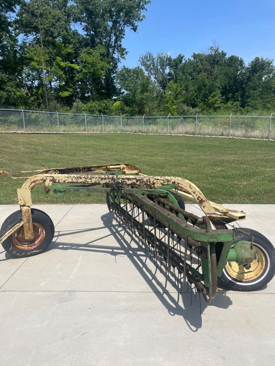 Image of John Deere 640 Primary image