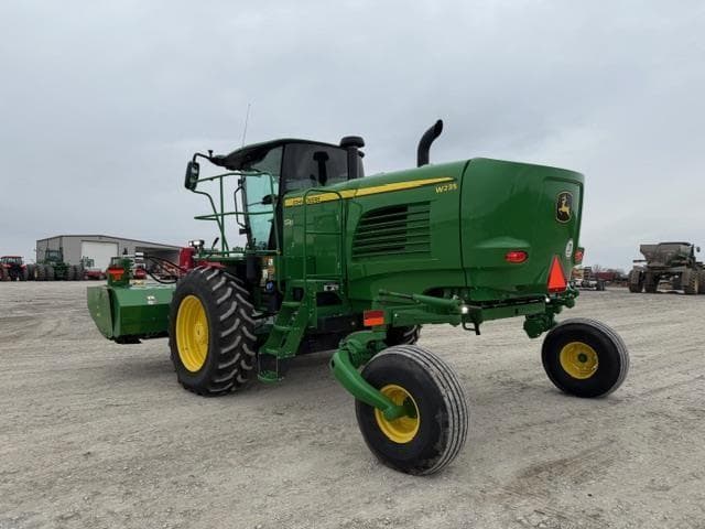 Image of John Deere W235 equipment image 2