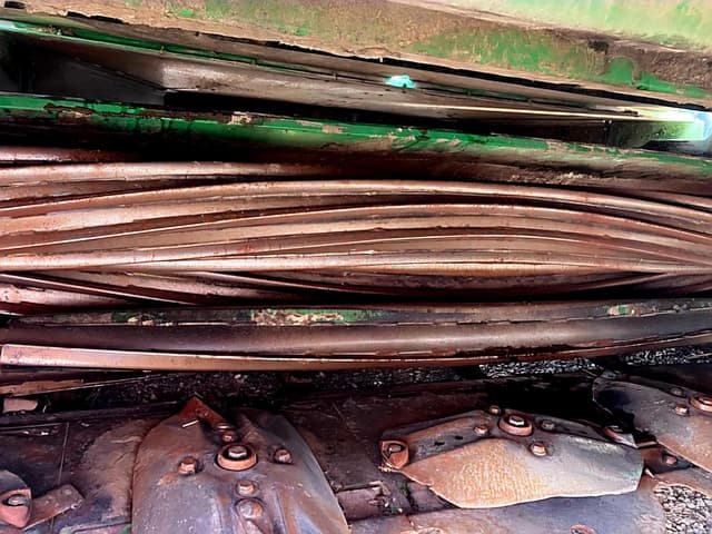 Image of John Deere W235 equipment image 4