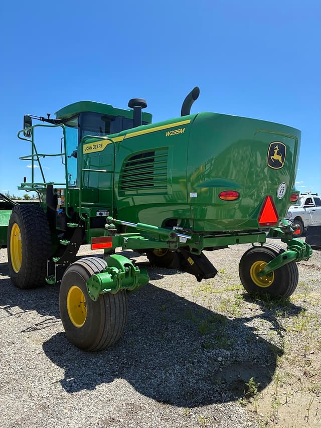 Image of John Deere W235M equipment image 1