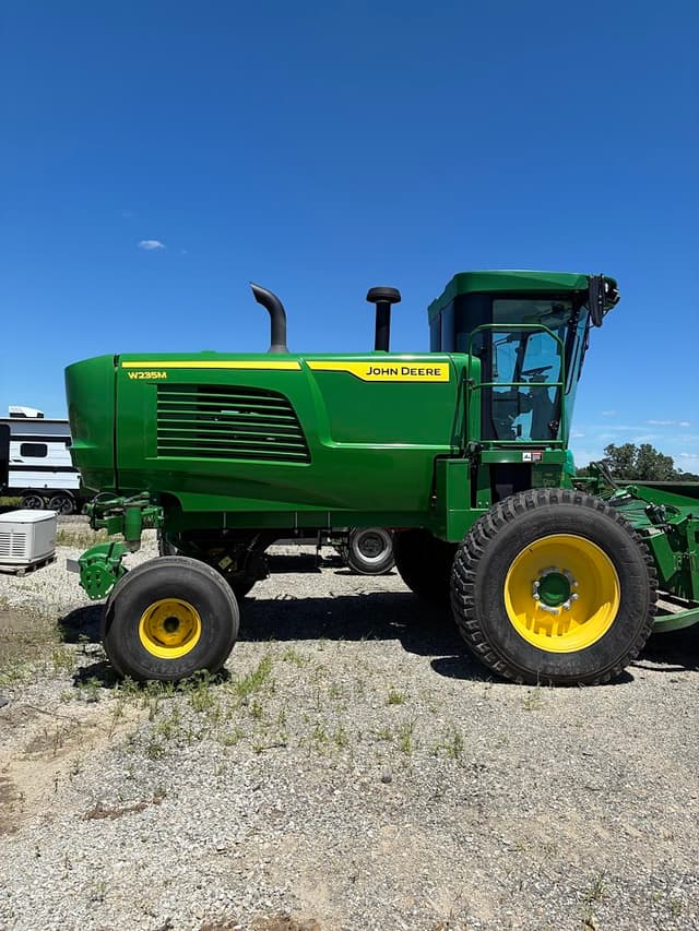 Image of John Deere W235M equipment image 2