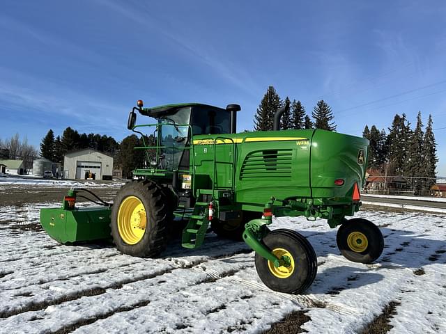 Image of John Deere W235R equipment image 3