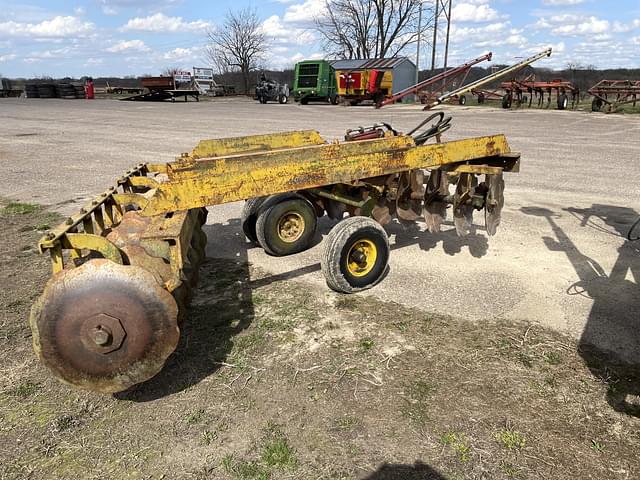 Image of John Deere WH83 equipment image 2