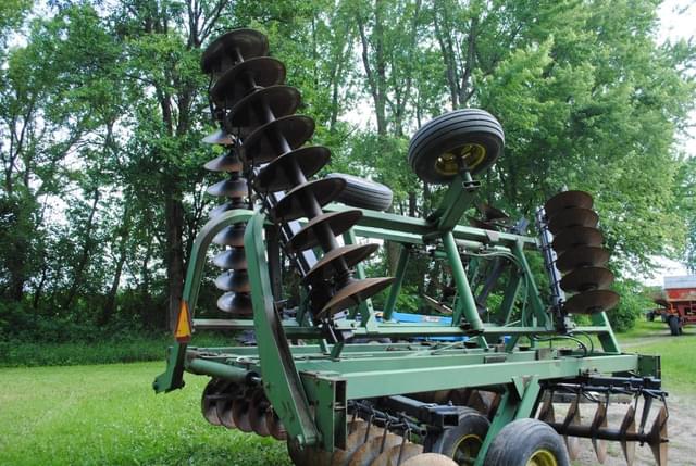 Image of John Deere 230 equipment image 4