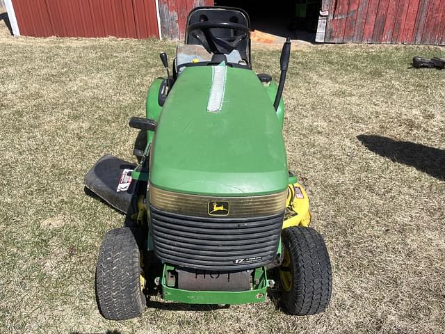 Image of John Deere LX279 equipment image 1