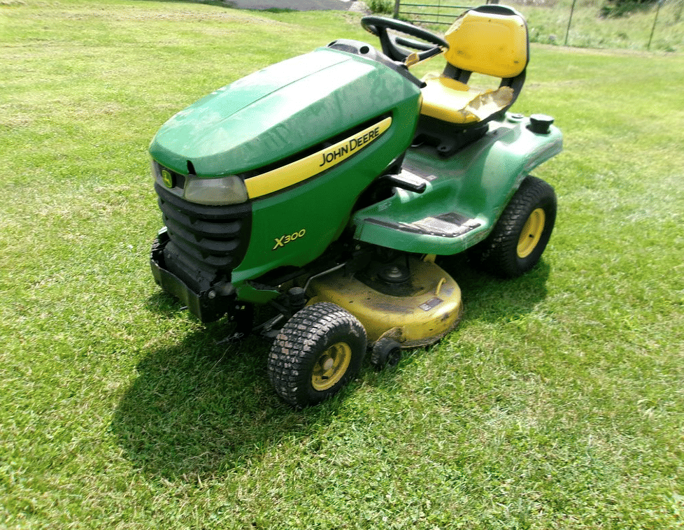 Image of John Deere X300 Image 1