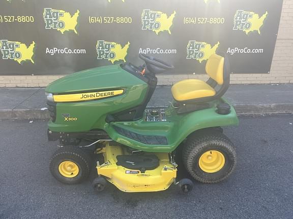 Image of John Deere X300 equipment image 1