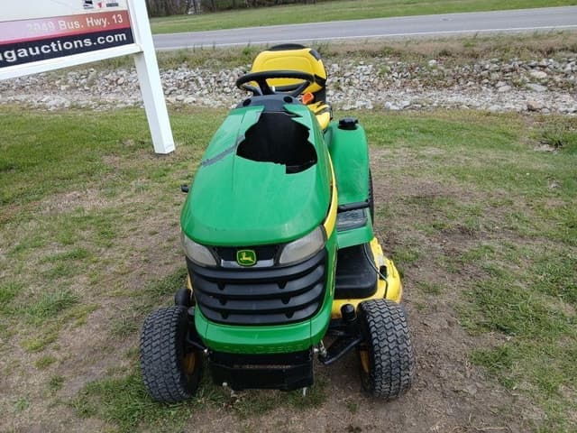 Image of John Deere X300 equipment image 1