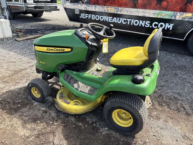 Image of John Deere X300 equipment image 1