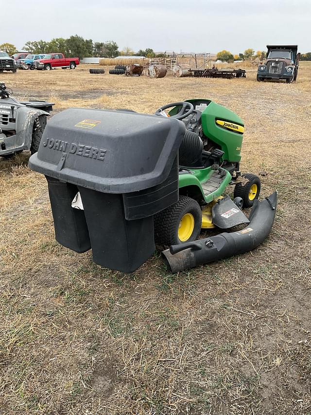 Image of John Deere X300 equipment image 2