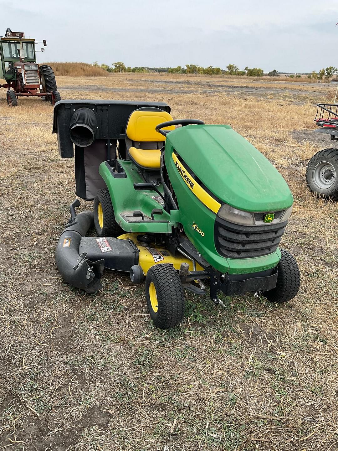 Image of John Deere X300 Primary image