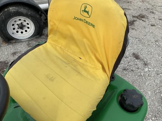 Image of John Deere X300 equipment image 3