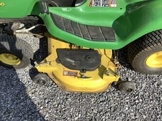 Image of John Deere X300 equipment image 4