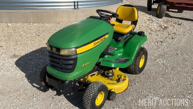 Image of John Deere X300 equipment image 2