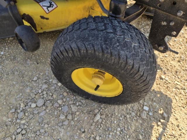 Image of John Deere X300 equipment image 2