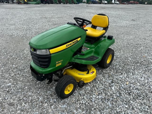 Image of John Deere X300 equipment image 2