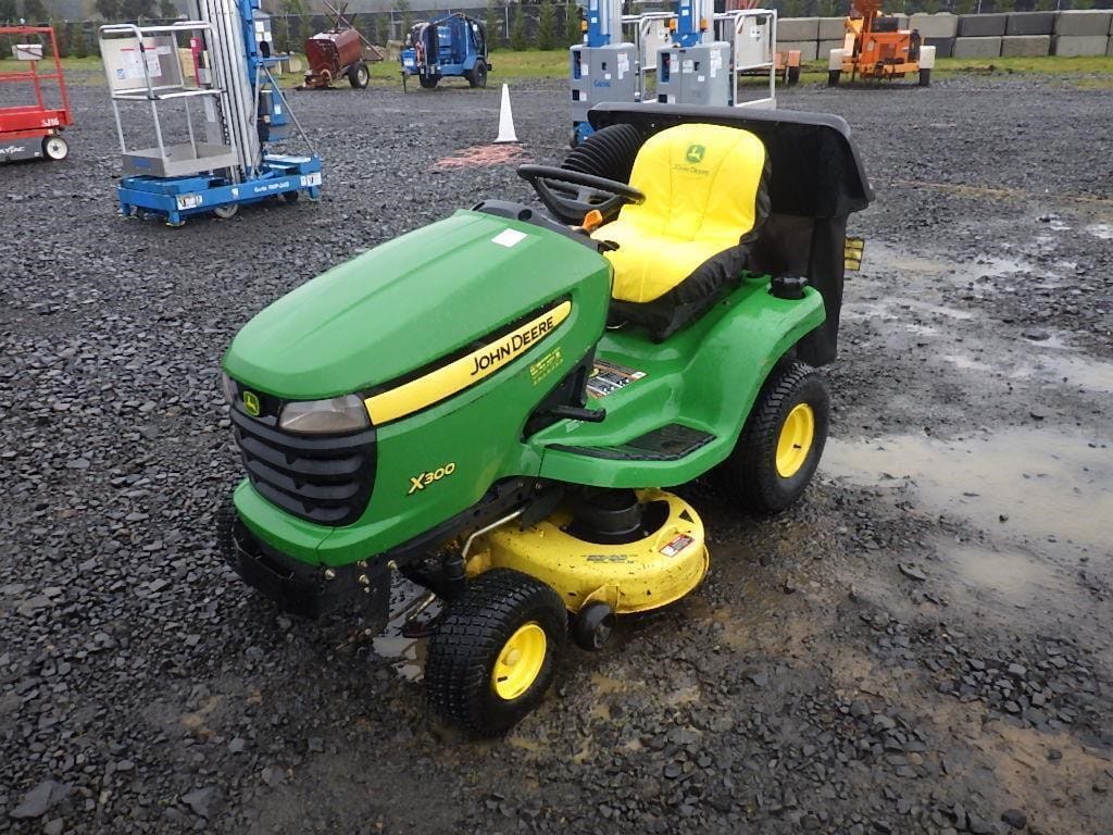 John Deere X300 Equipment Image0