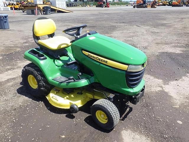 Image of John Deere X300 equipment image 1